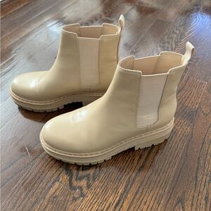 Marc Fisher Lug boots beige